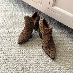Gianni bini suede cheetah polka dot booties